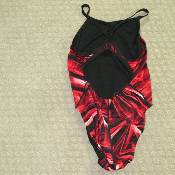 TYR Durafast DiamondFit 1 pc Swimsuit - Red Stripe Women Size 30 EUC - Picture 2 of 5